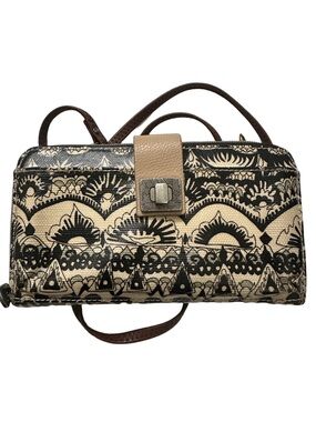 Sakroots Women's Crossbody Large Smartphone Bag Coated Canvas Black Tan Brown